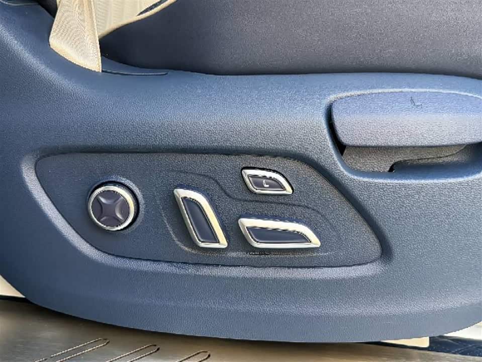 Roewe iMAX8 Roewe iMAX8