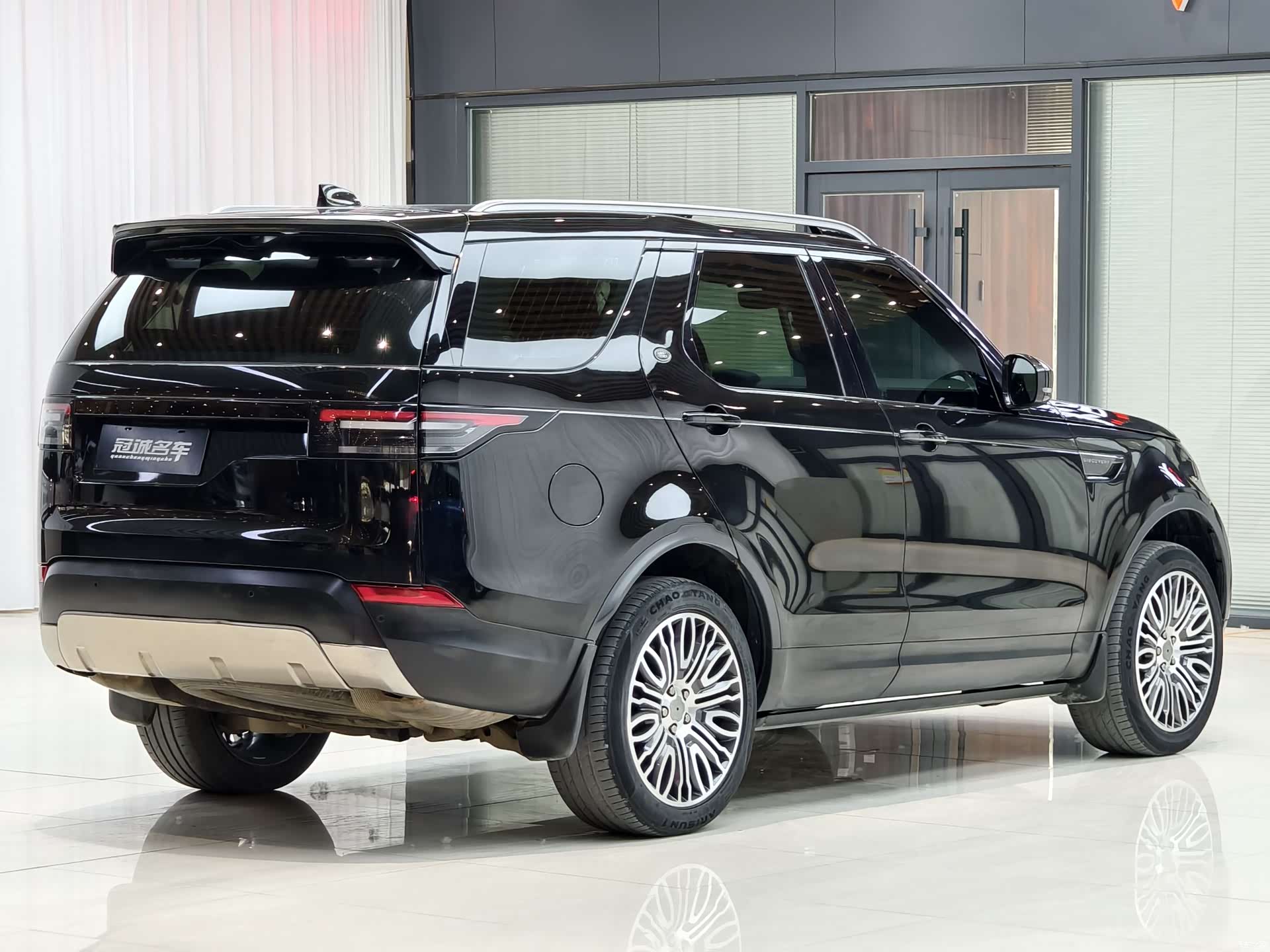 Land Rover Discovery, 2018 4