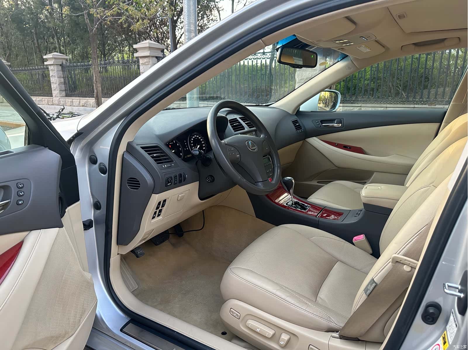 Lexus ES, 2009 8
