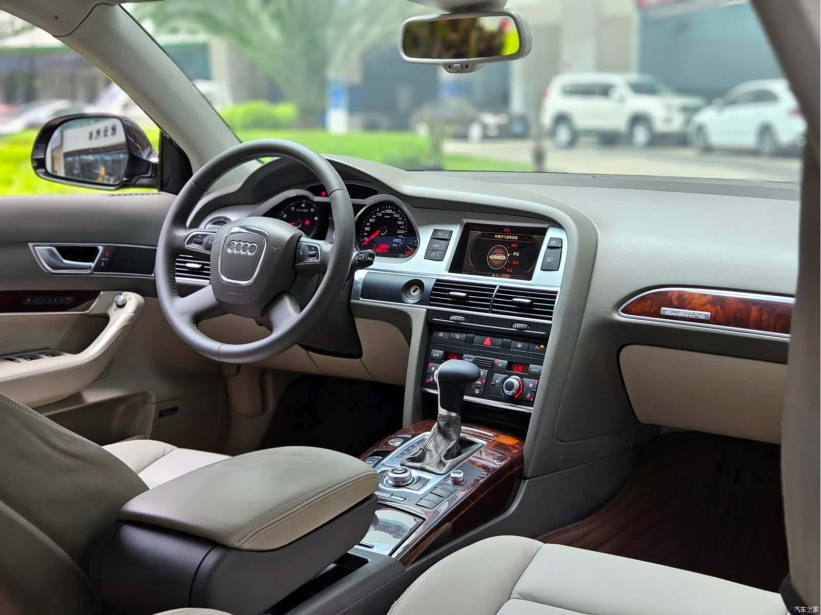 Audi A6L, 2011 8