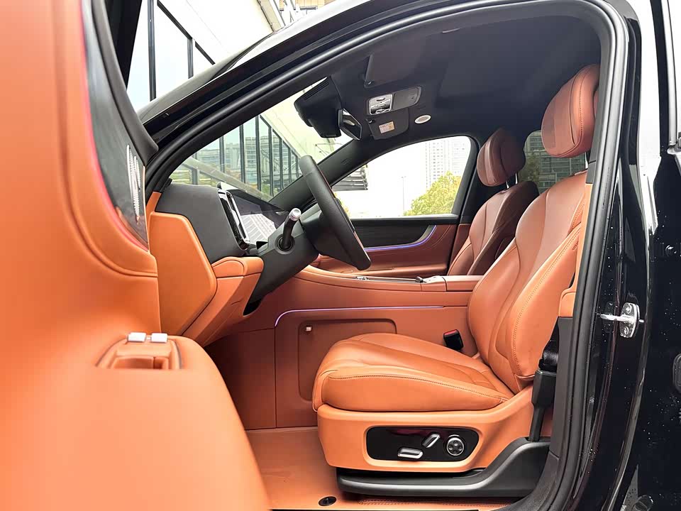 AITO Ask the world M9