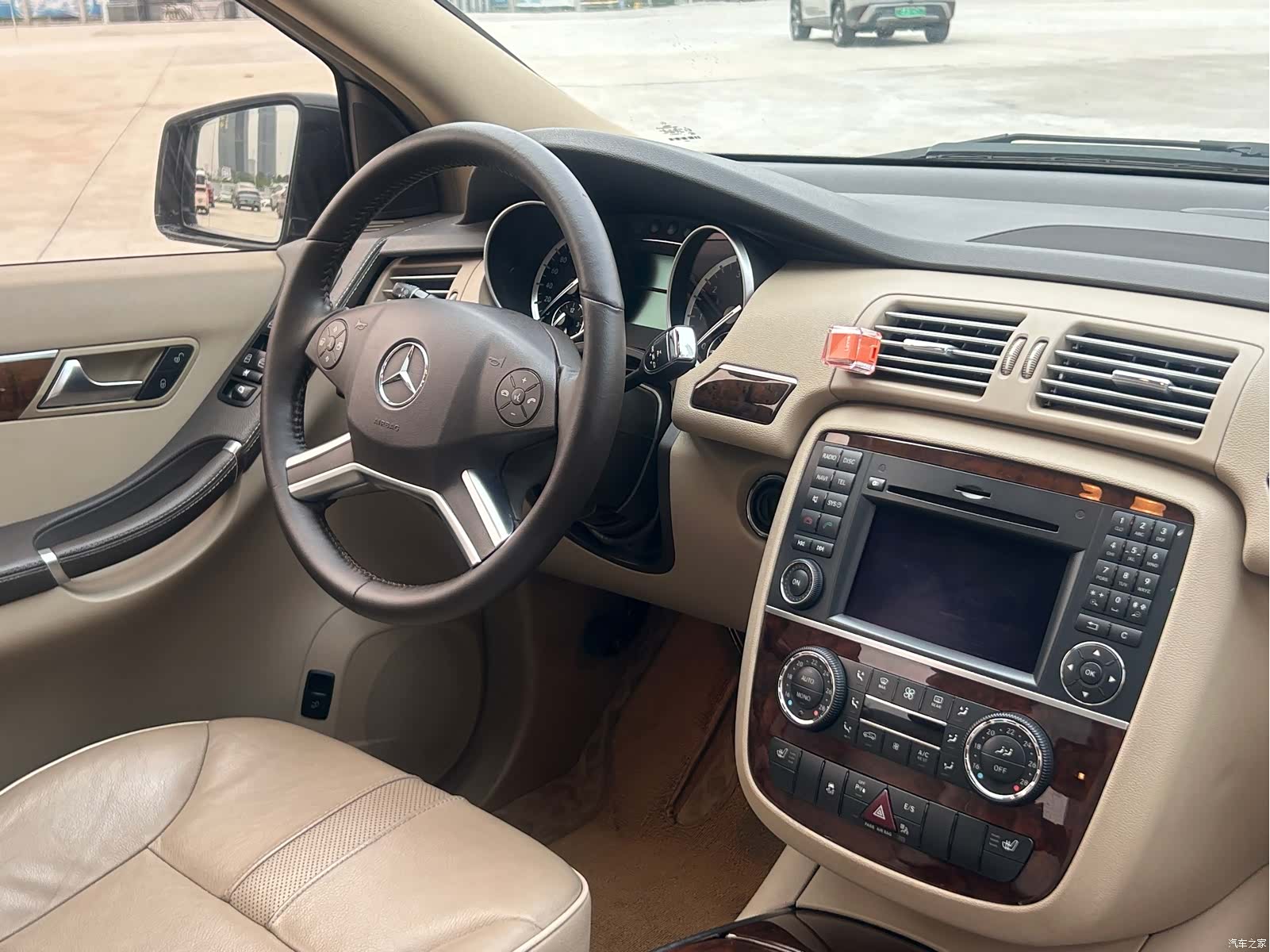 Mercedes-Benz R-Class, 2012 20