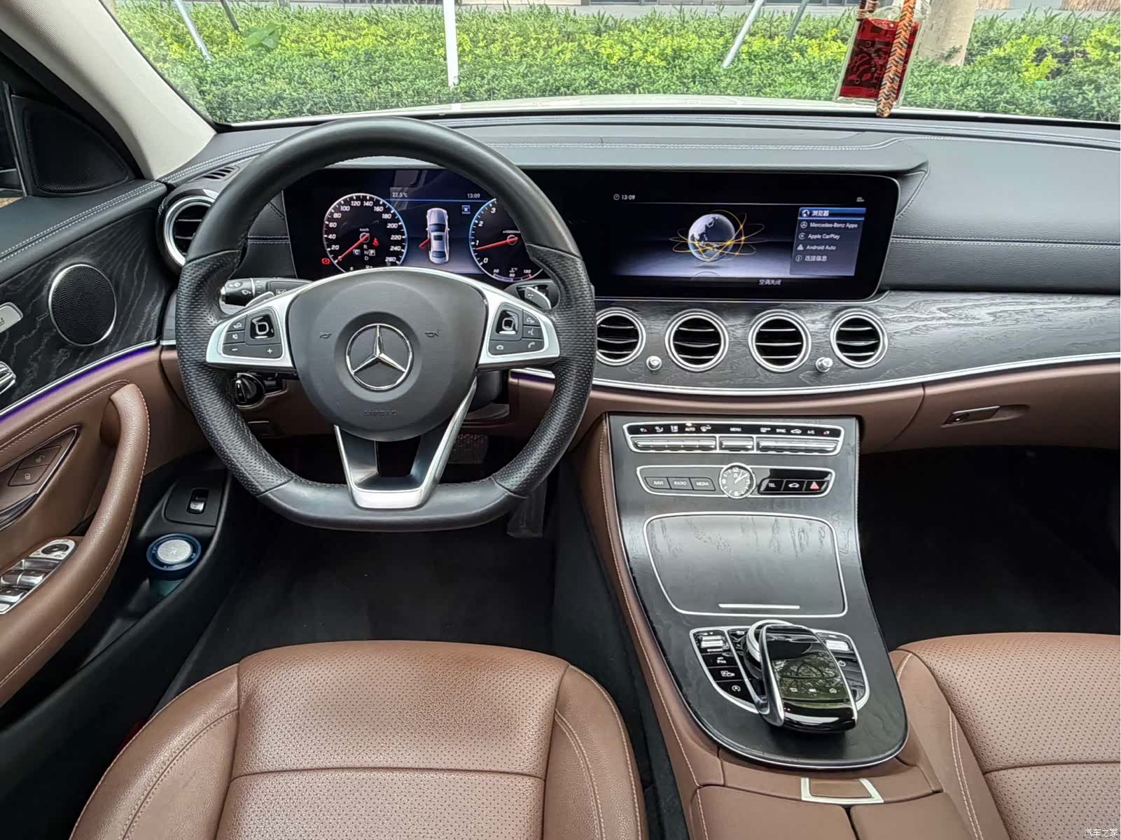 Mercedes-Benz E-Class, 2018 10