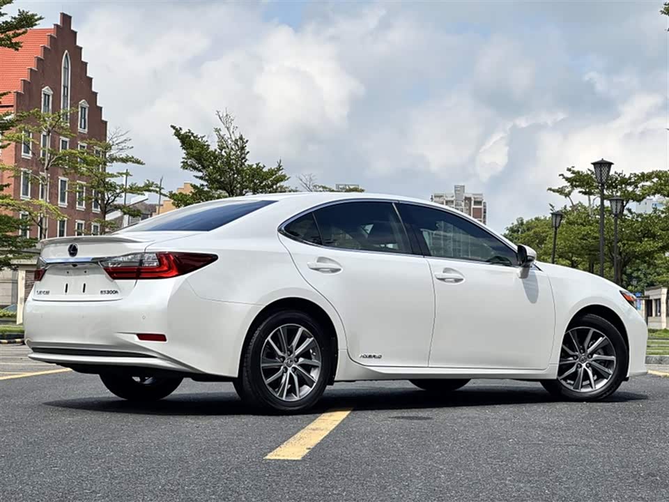 Lexus ES Lexus ES