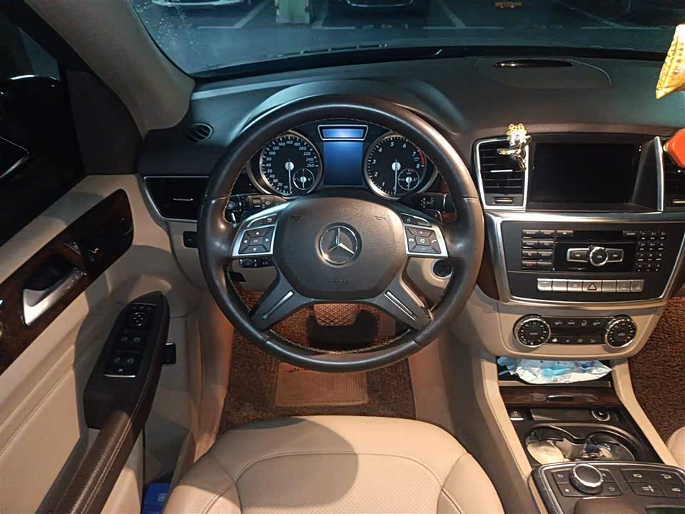 Mercedes-Benz M class