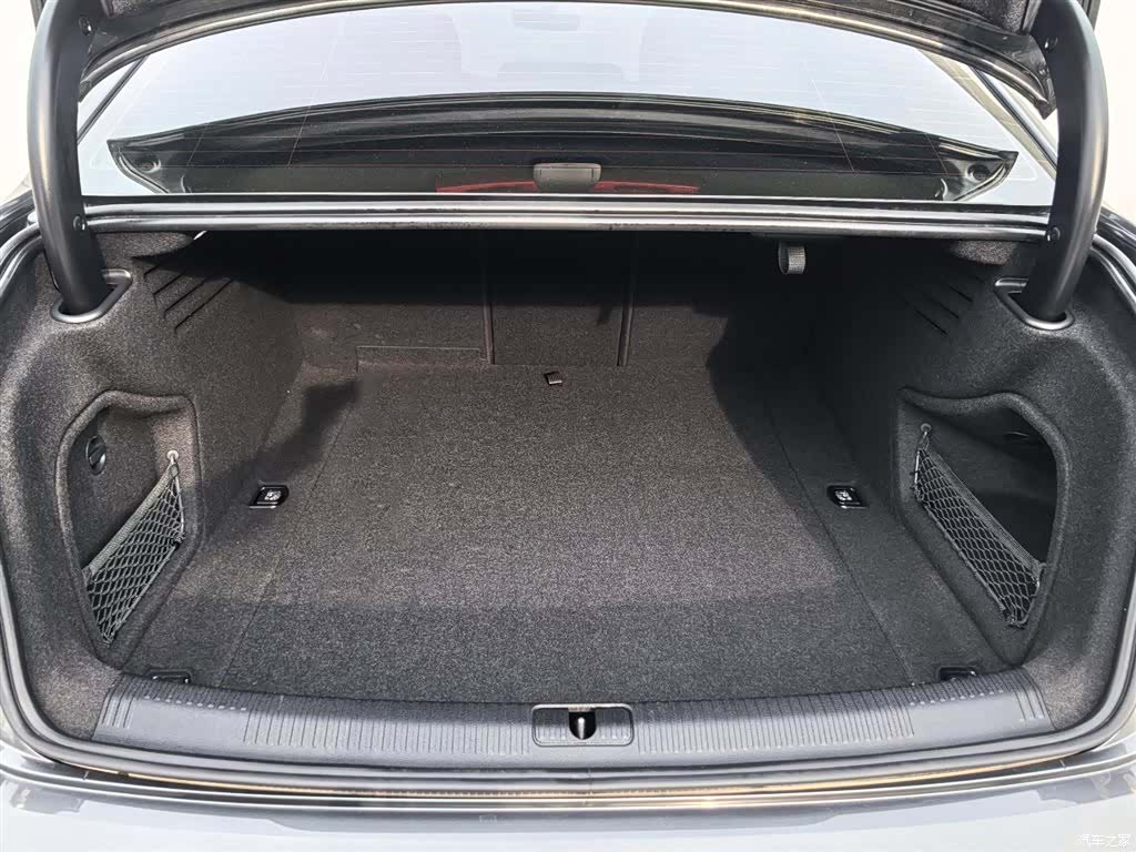 Audi A4L, 2023 9