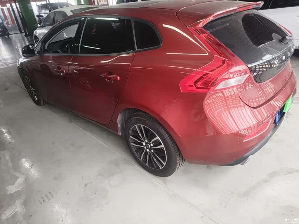 Volvo V40, 2017 все фото
