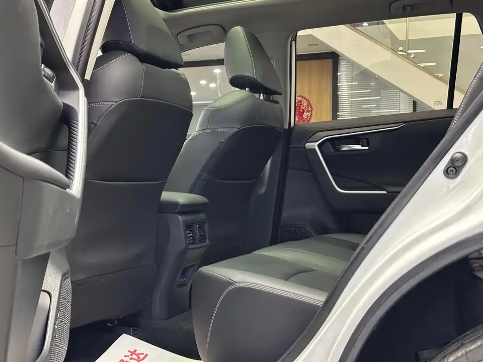 Toyota RAV4 Rongfang