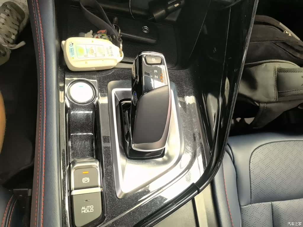 DongFeng AX7, 2022 14
