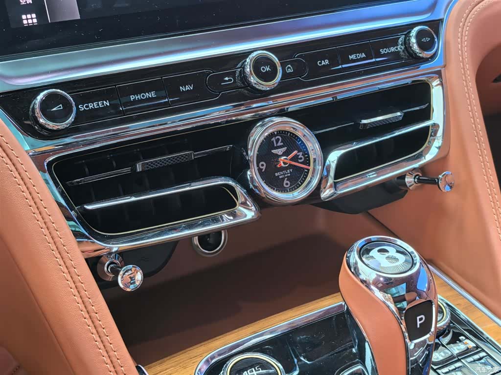 Bentley Flying Spur, 2022 10