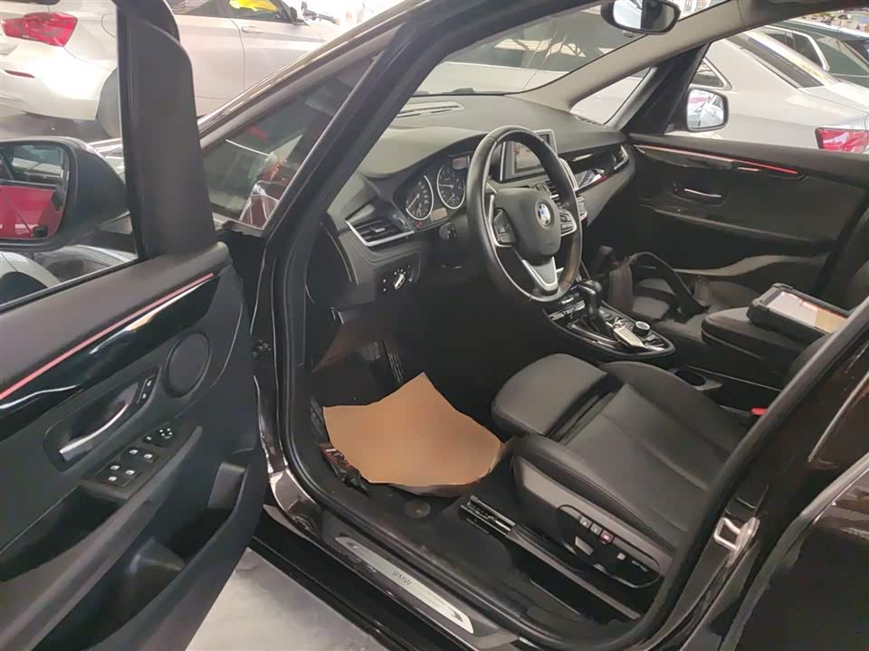 BMW 2 series multifunctional station wagon