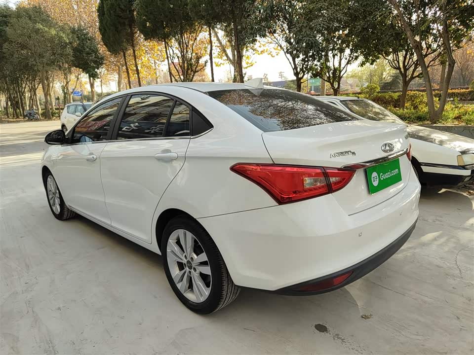 Chery Arrizo 5