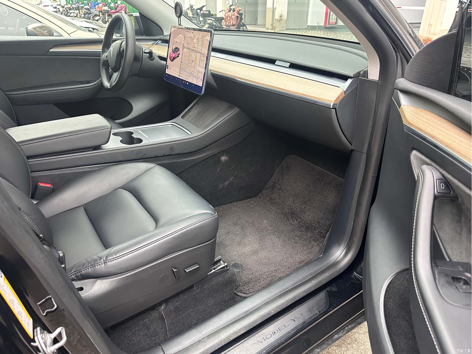 Tesla Model Y, 2022 10
