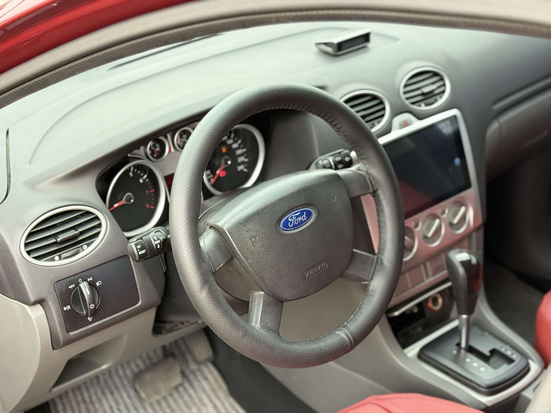 Ford Focus, 2015 10