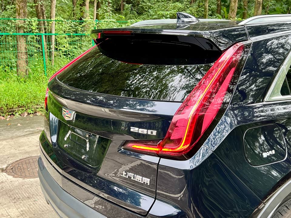 Cadillac XT4
