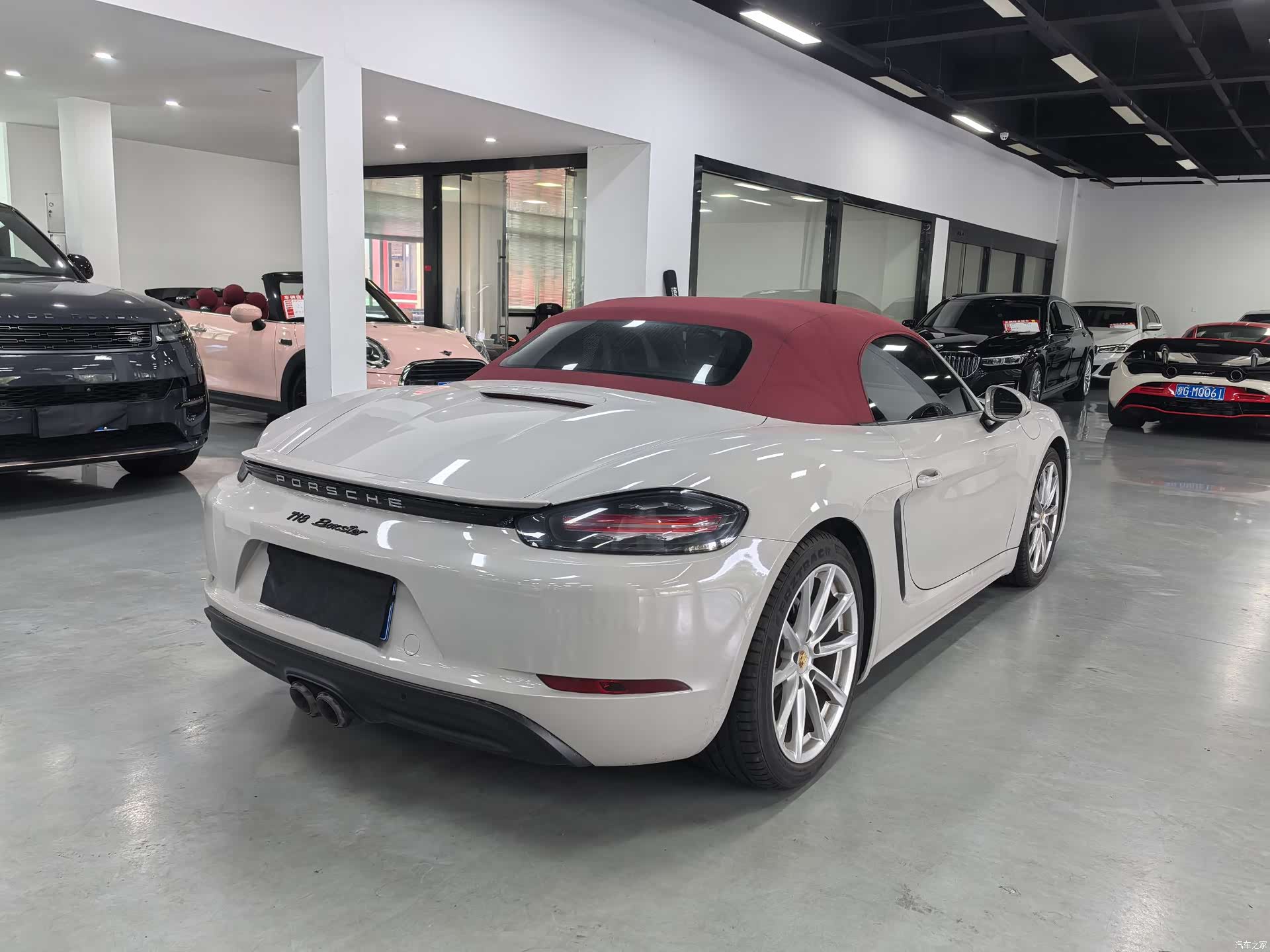 Porsche Boxster, 2020 все фото