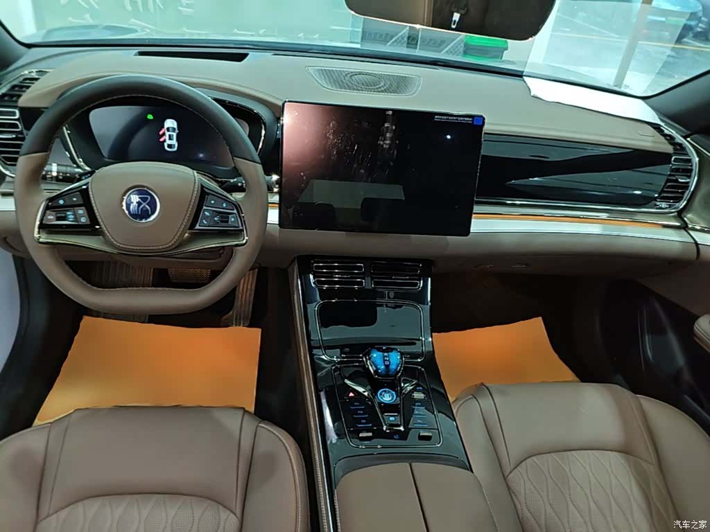 BYD Han, 2025 10