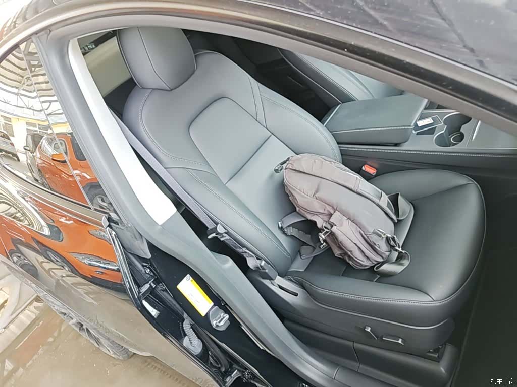 Tesla Model Y, 2022 25
