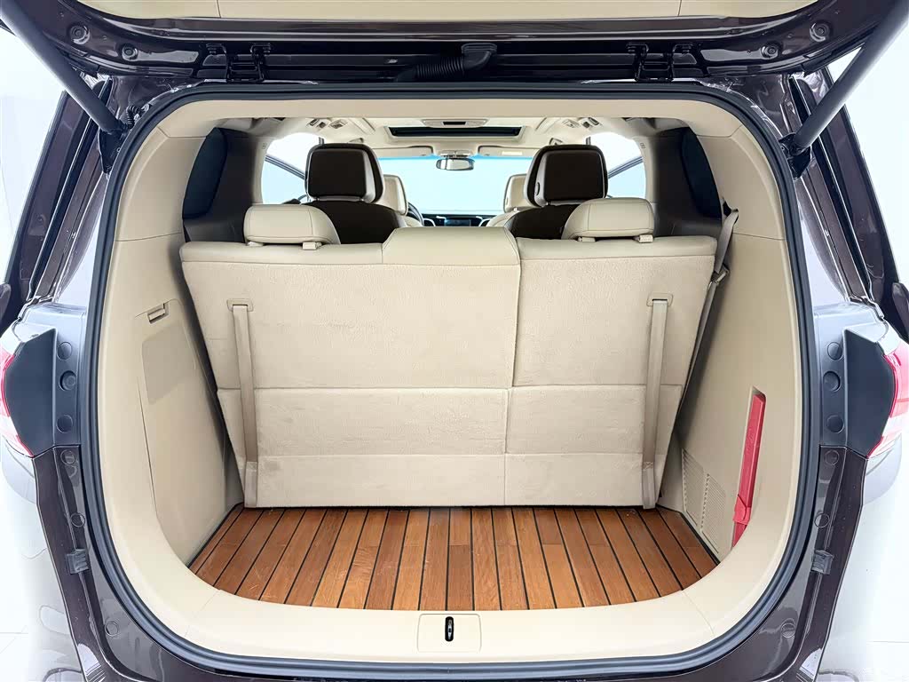 Buick GL8, 2019 18
