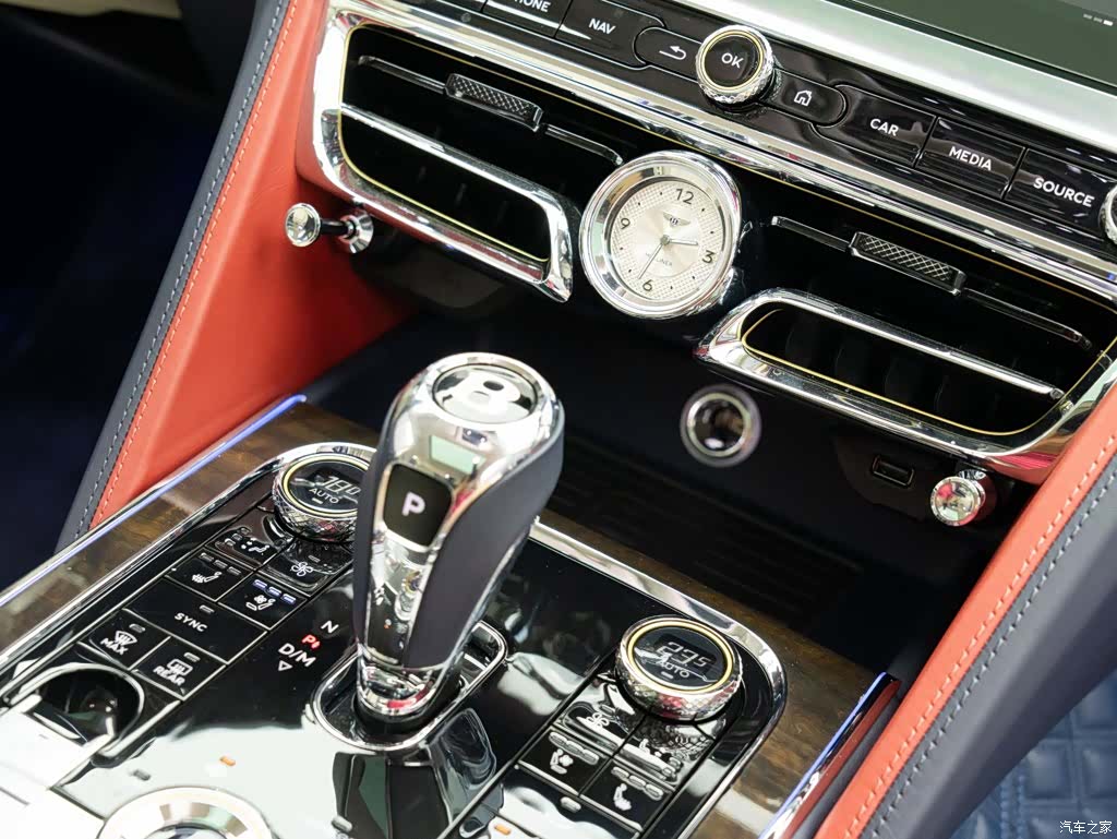 Bentley Flying Spur, 2023 24
