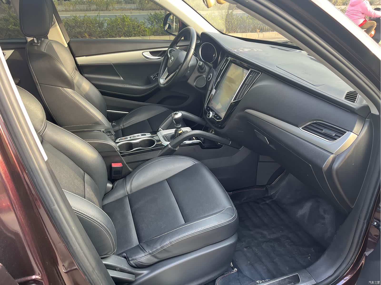 Zotye SR7, 2016 15