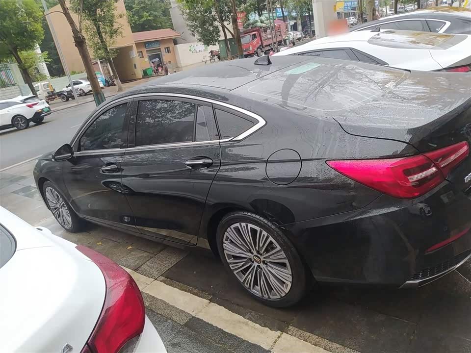 Hongqi H5