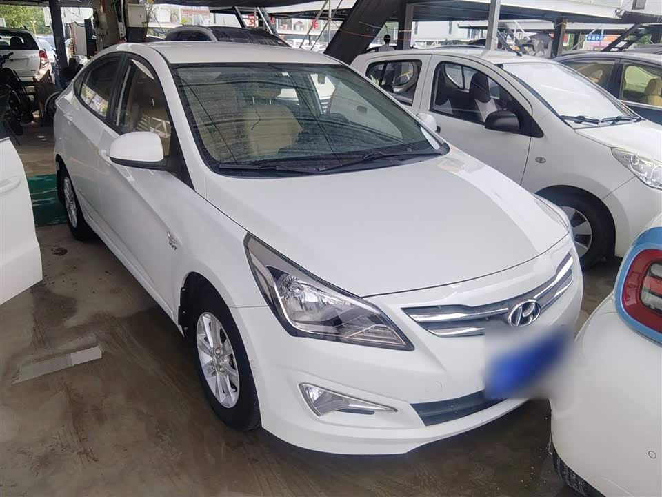 Hyundai Rena