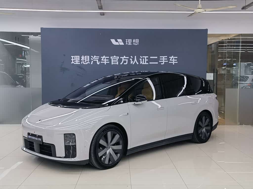 Li Auto i8