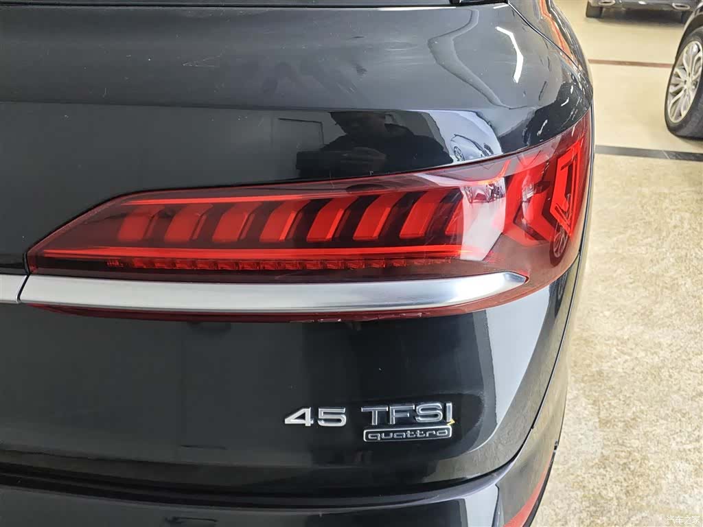 Audi Q7, 2023 8