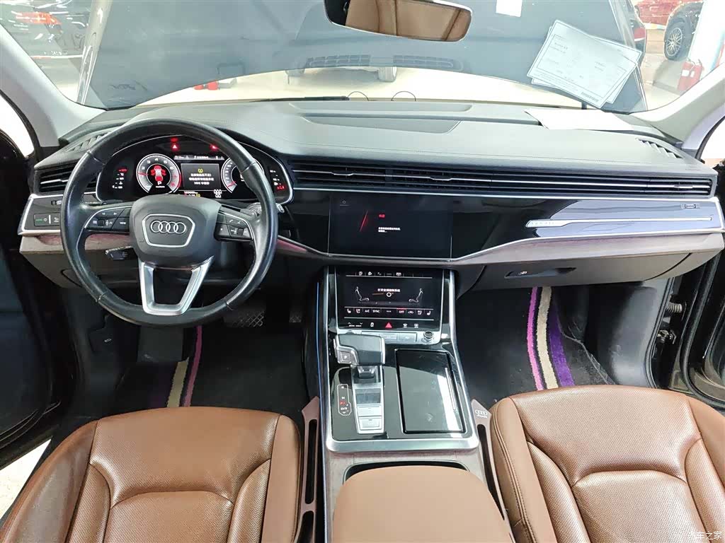 Audi Q7, 2023 10