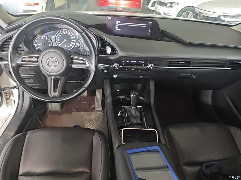 Mazda Mazda3, 2021 10