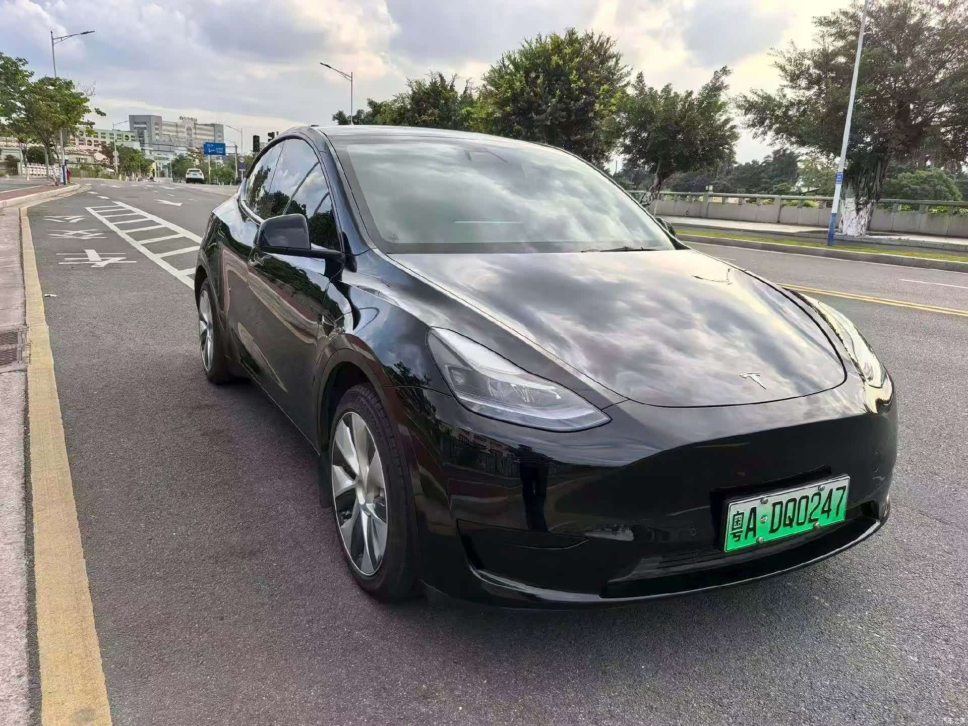 Tesla Model Y, 2022 2