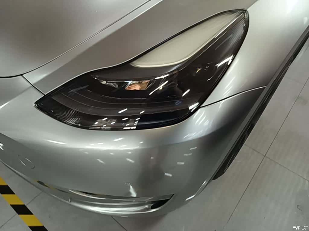 Tesla Model Y, 2022 24