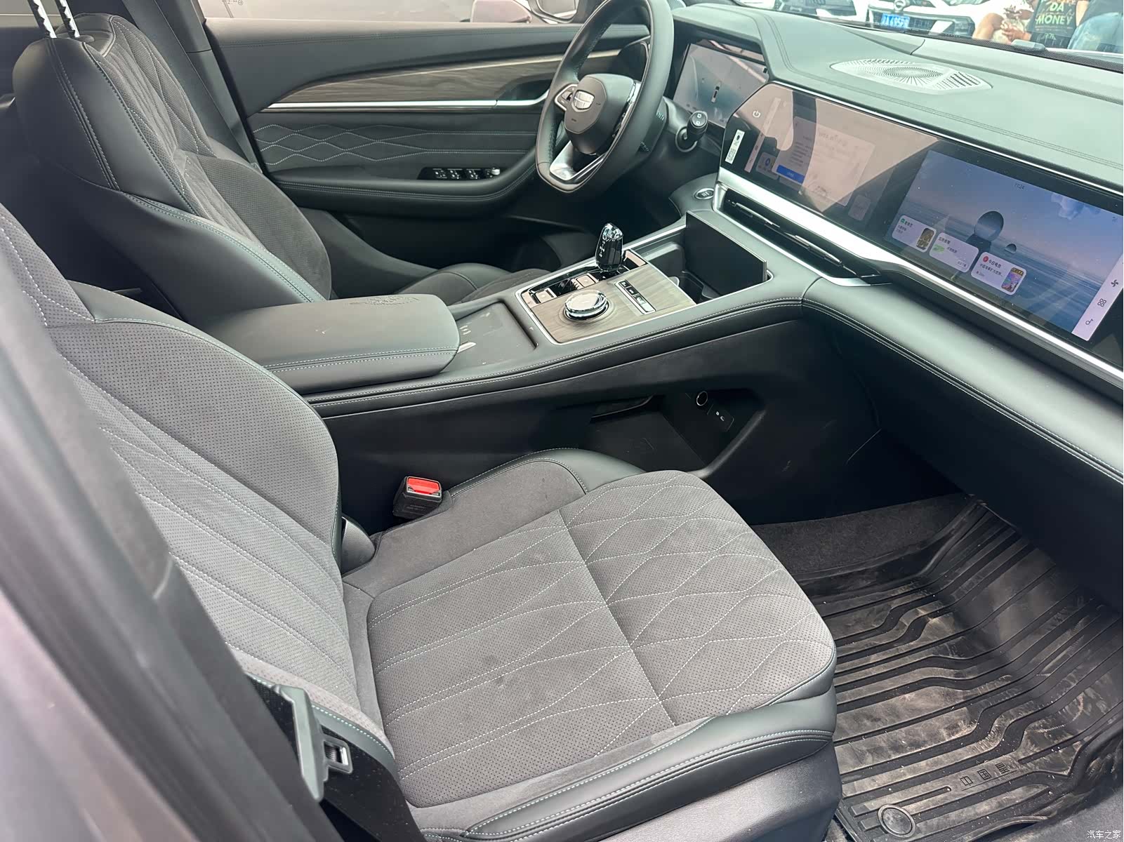 Geely Xingyue L, 2025 8