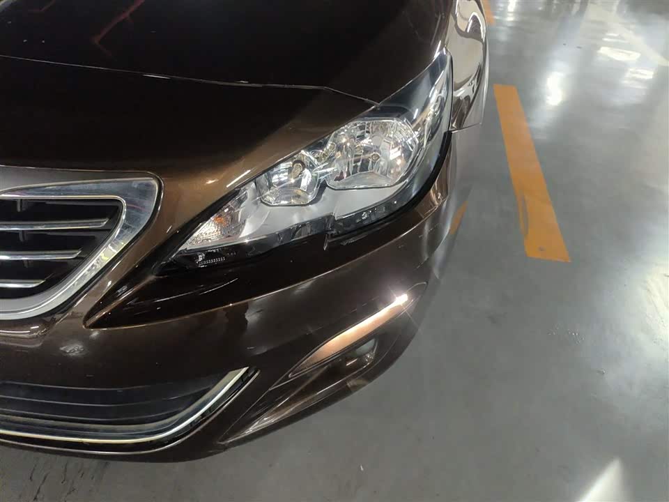 Peugeot 408