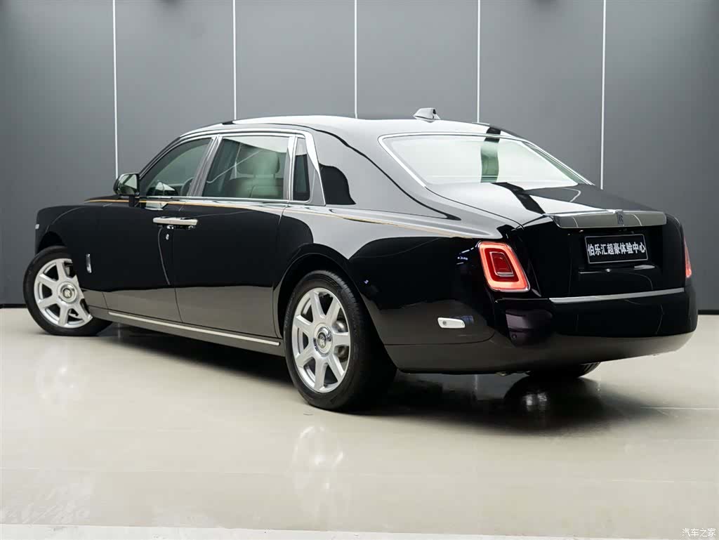 Rolls-Royce Phantom, 2018 6