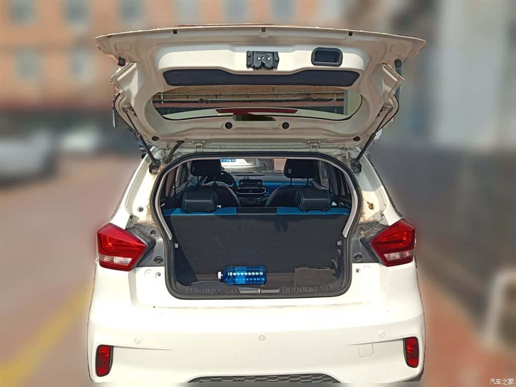 BAIC EC3, 2021 10
