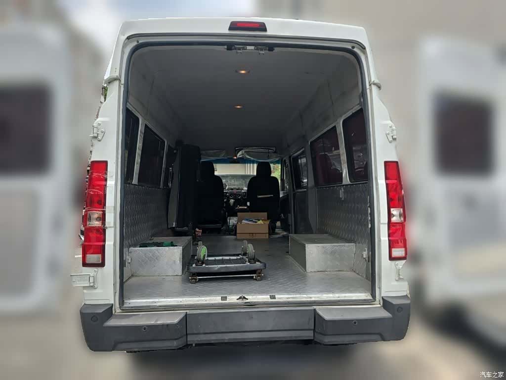 Iveco A37M, 2024 10