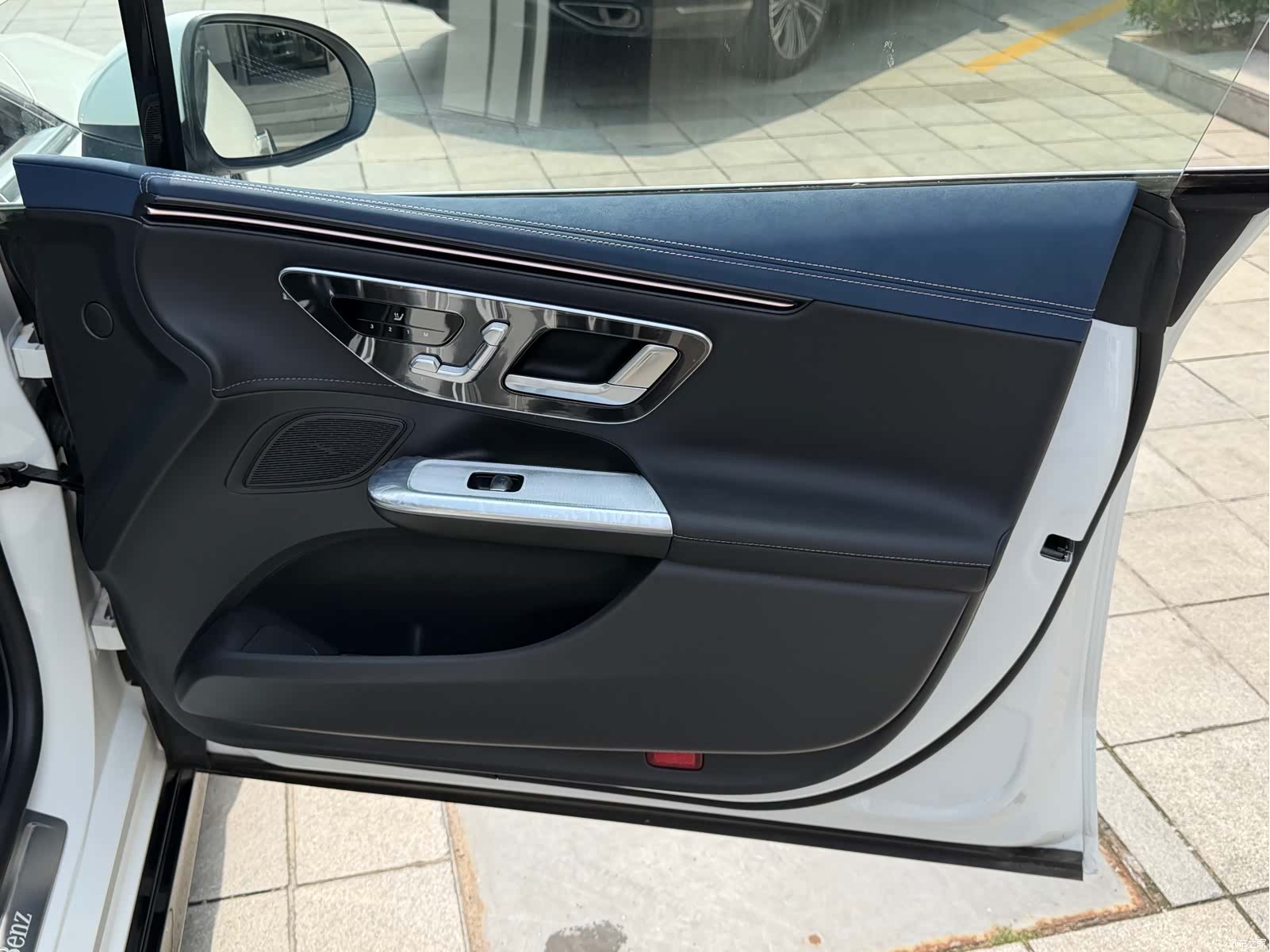 Mercedes-Benz EQE, 2025 6