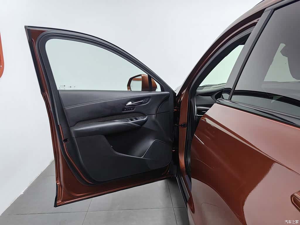 Cadillac XT4, 2018 8