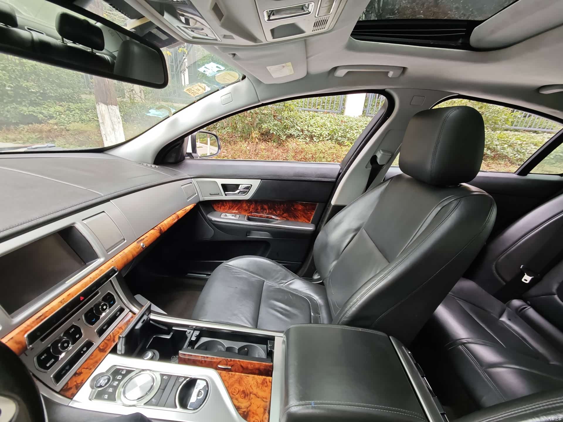 Jaguar XF, 2014 10