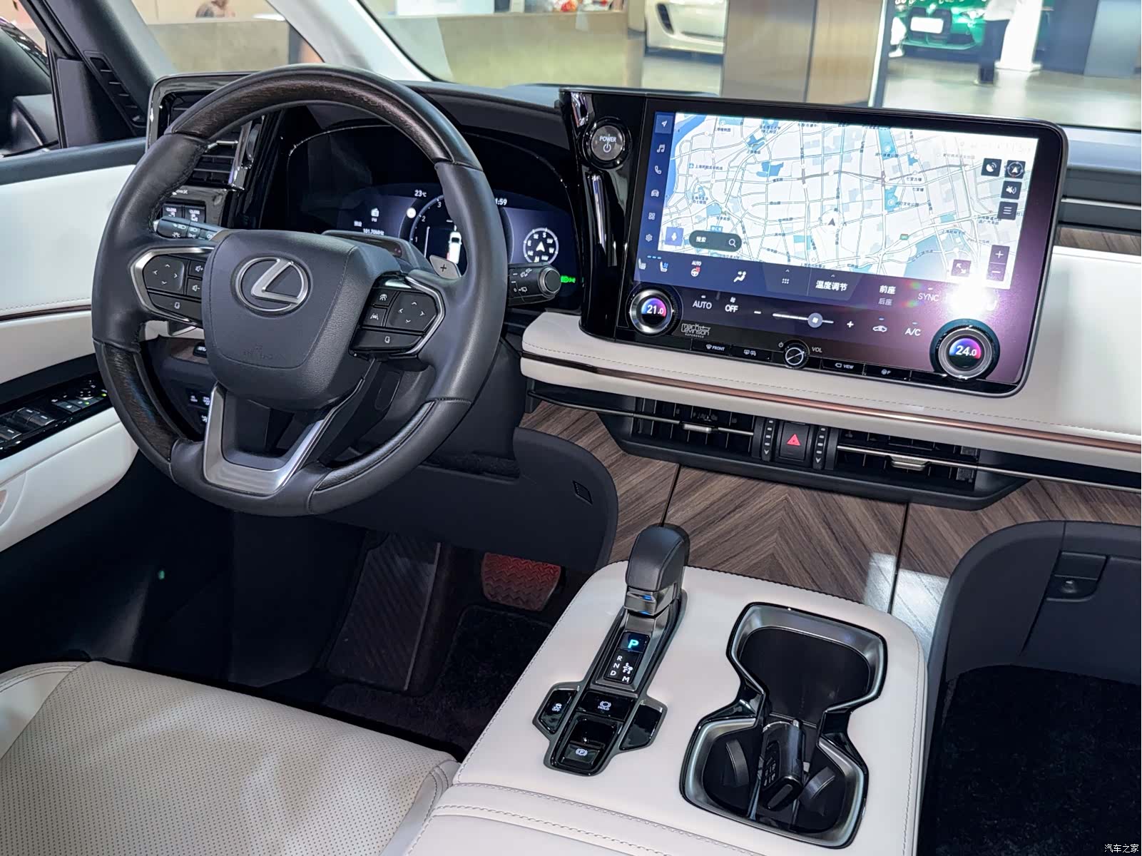 Lexus LM, 2024 22