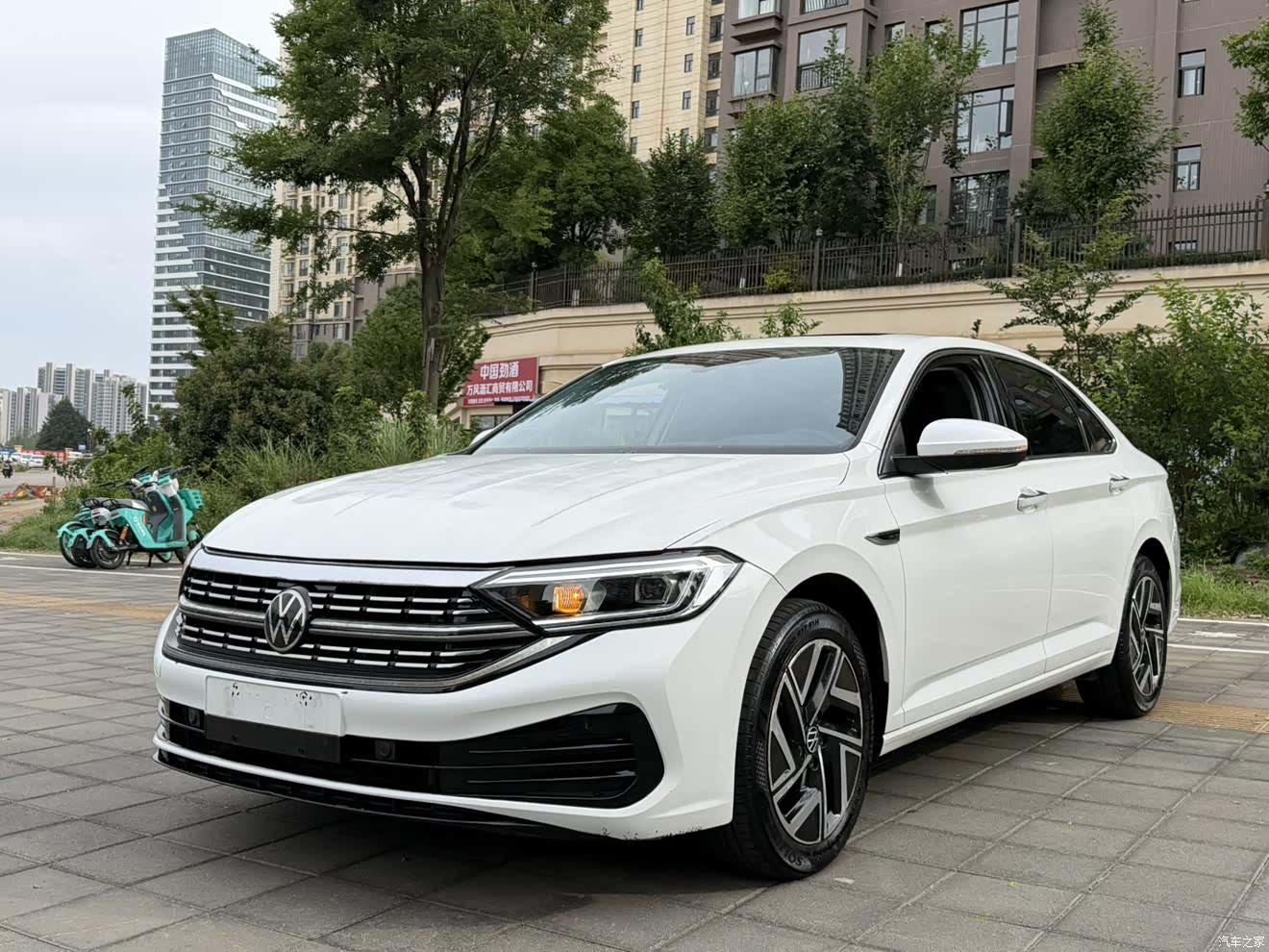 Volkswagen Sagitar