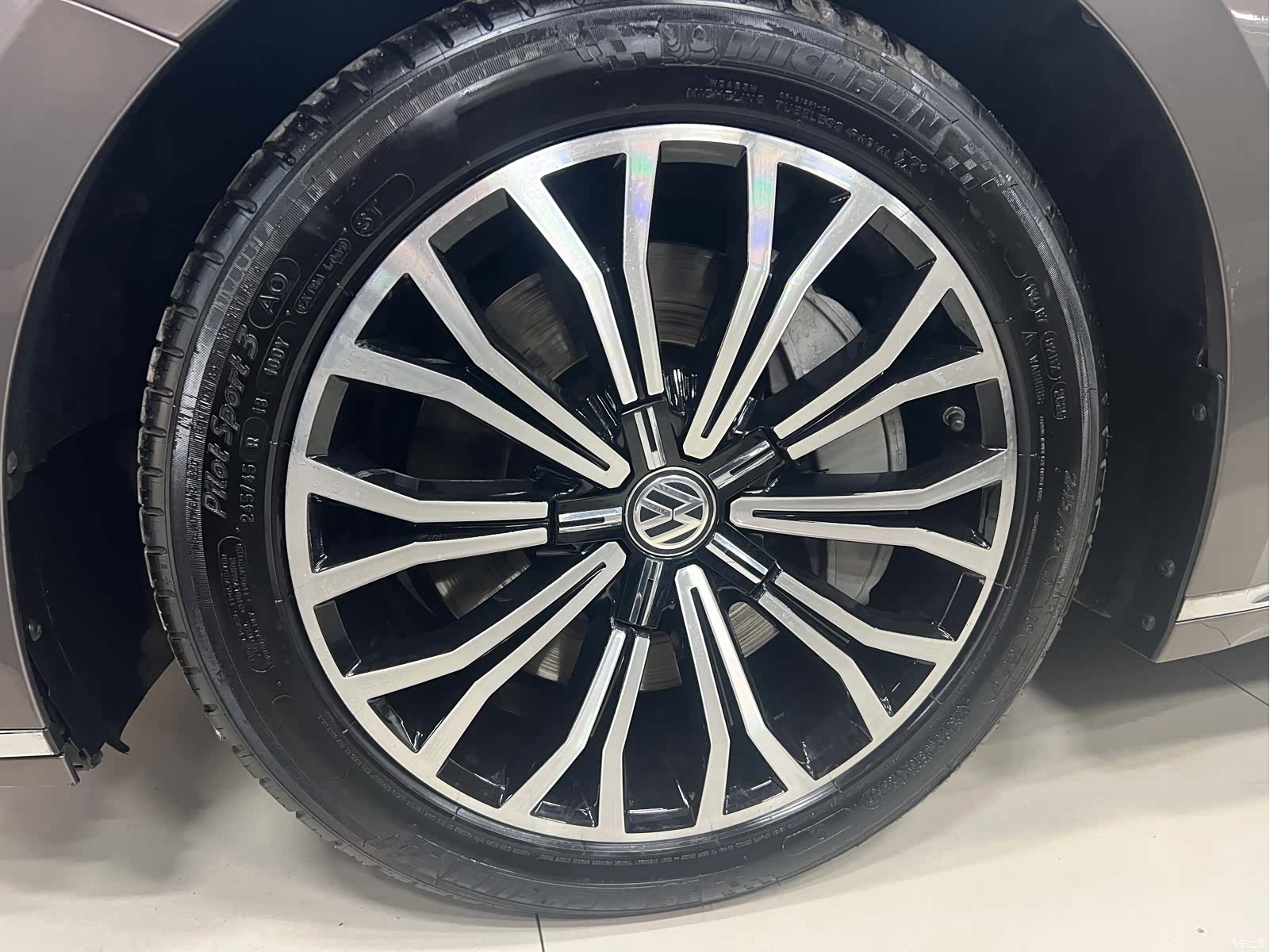 Volkswagen Phideon, 2017 13