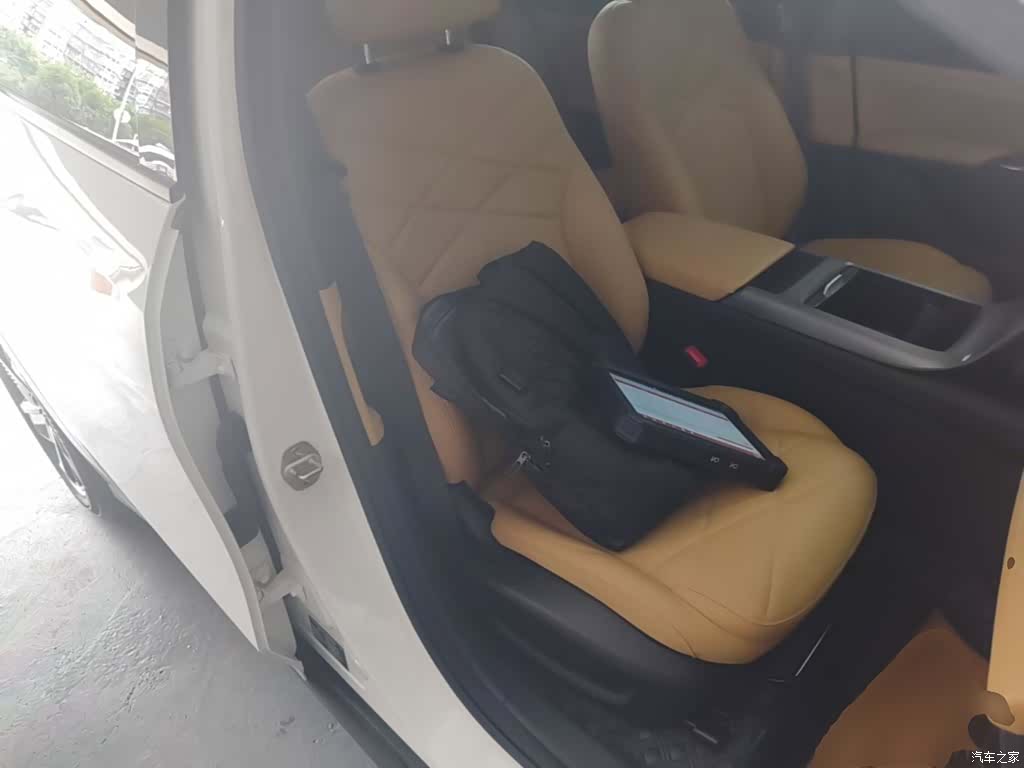 Geely Galaxy L6, 2024 25