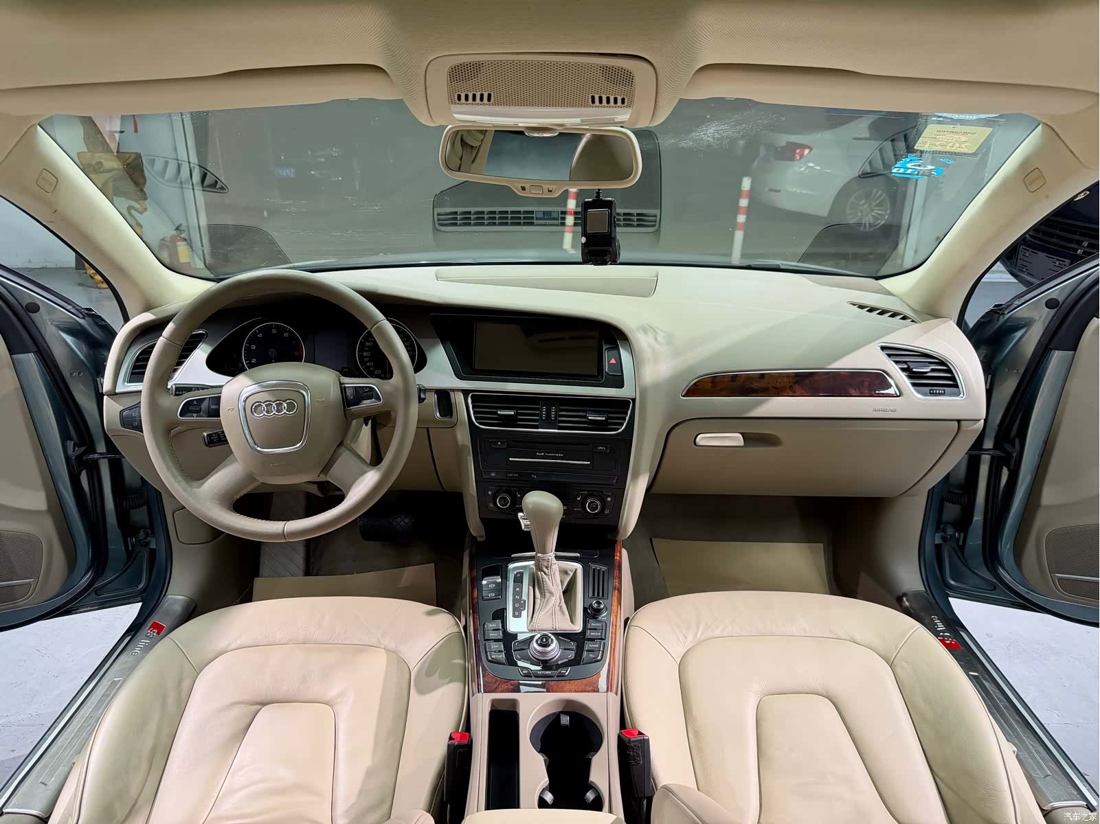 Audi A4L, 2010 17