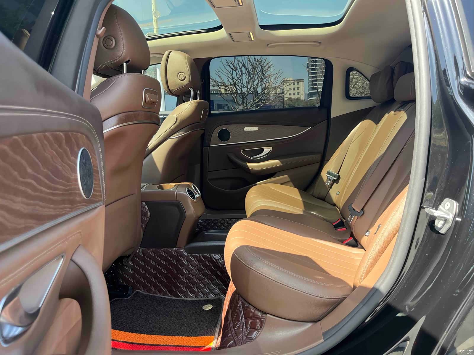 Mercedes-Benz E-Class, 2019 13