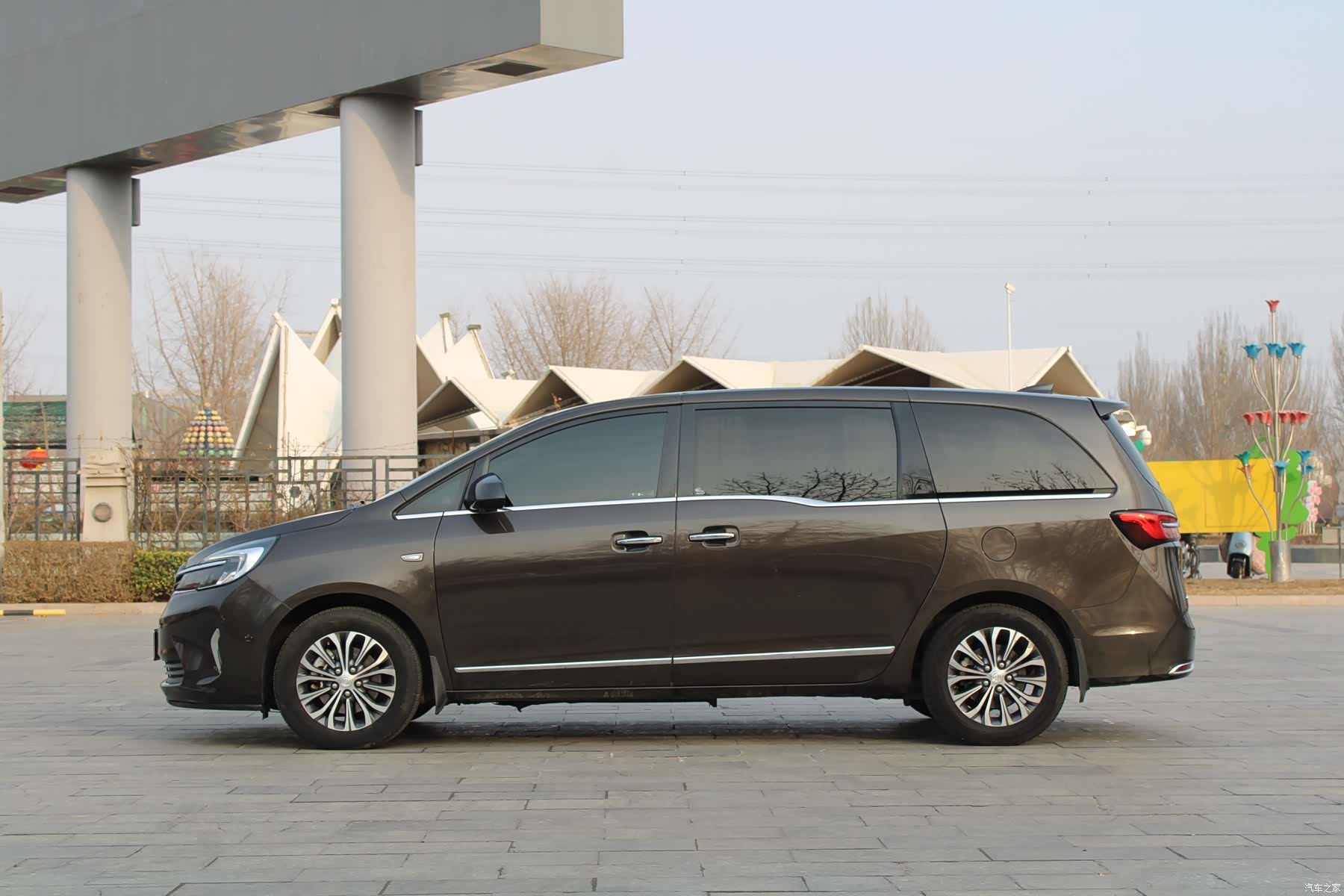 Buick GL8, 2020 4