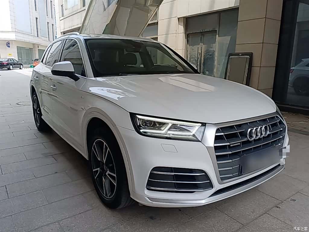 Audi Q5L, 2020 4