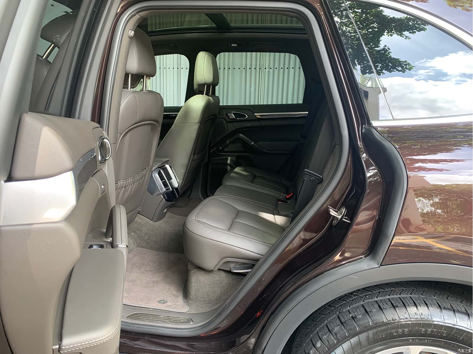 Porsche Cayenne, 2015 7